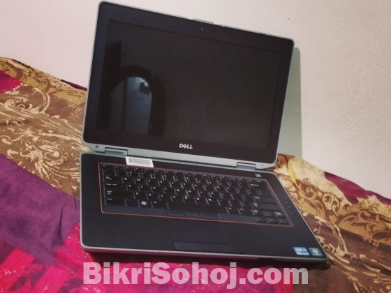 Dell core i5 HDD : 500 GB / RAM : 4 GB